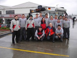 View Bild 1 Toyota Werkstatt-Team